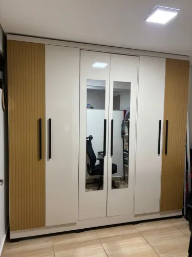 Guarda Roupa Novo