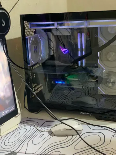 PC GAMER COMPLETO R7 3700X RX 7700XT
