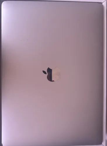 MacBook M1 (2020) 8GB de RAM e 256GB 