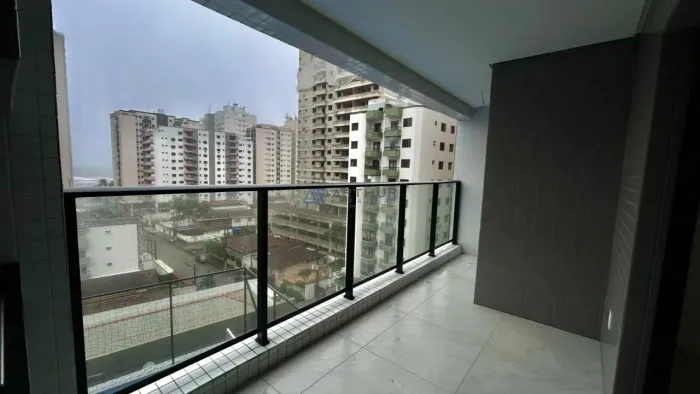 Apartamento à venda na Aviação em Praia Grande a 200 metros da Praia