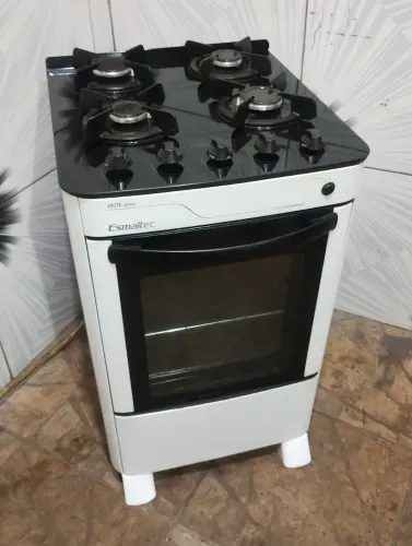 Vendo fogão semi novo 