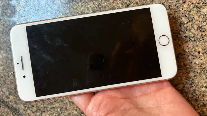 IPHONE 8 PLUS