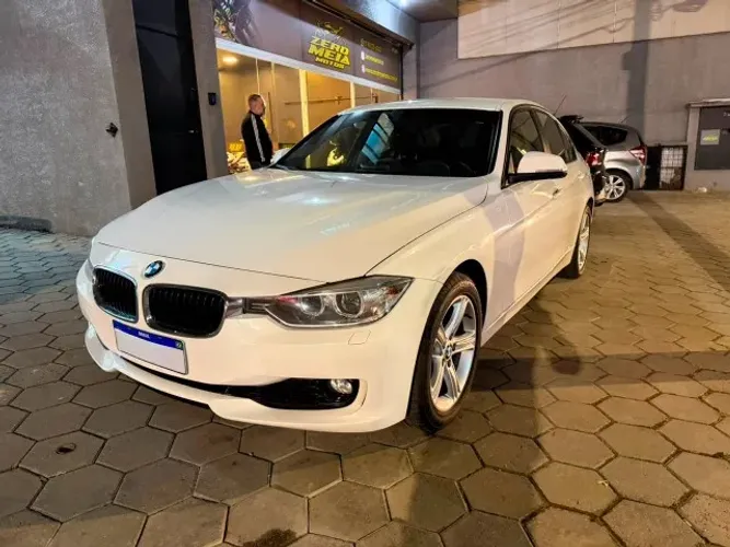 BMW 316I 1.6 TB 16V 136cv 4P 2014