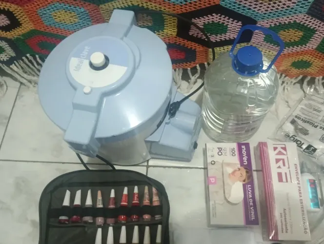 KIT DE MANICURE COMPLETO R$750