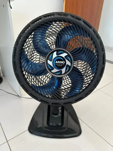 Ventilador de Mesa Médio 40cm 220V Arno Xtreme Force Breeze em ótimo estado