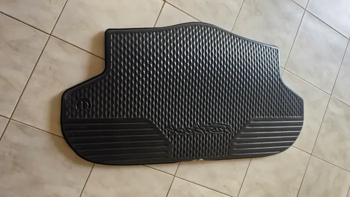 Tapete bandeja protetor porta malas fiat fastback