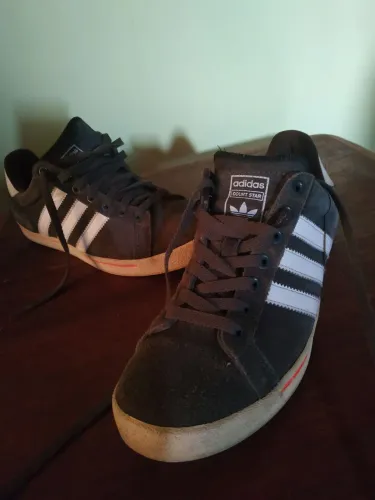 Tenis Adidas Couro   "39