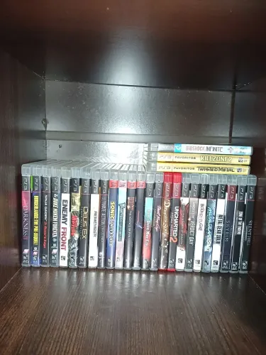 Lote de Jogos de PS3 Semi-Novos e usados por R$2400