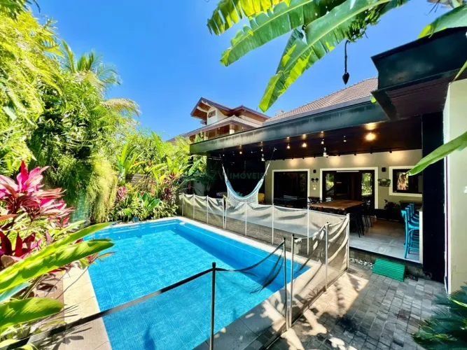 Belíssima Casa à venda no Condomínio Sunset Park - Jd. Aquarius - SJC/SP