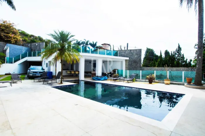 Casa em Condomínio à venda, 4 quartos, 4 suítes, 4 vagas, Residencial Sul - Nova Lima/MG