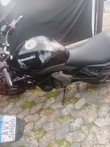 Kawasaki ER6N 2010 48000 km preta 650cc