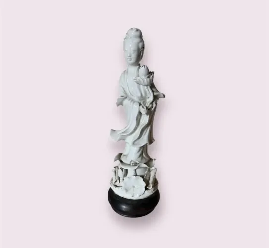 Deusa Kuan Yin de porcelana