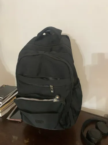 Mochila preta 