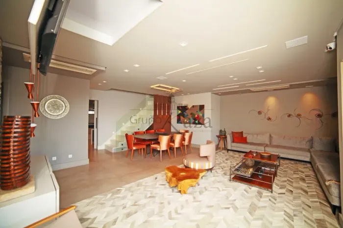 Oportunidade - Apartamento Cobertura - Campo Belo - 3 Dormitórios - 356m².