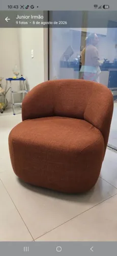 Vendo uma poltrona 6 meses de uso motivo mudança