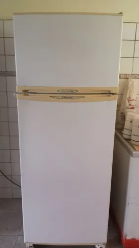 Geladeira Frost Free 