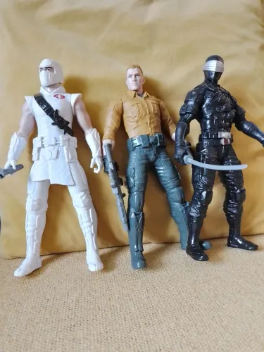 3 bonecos G.I. Joe - Storm Shadow, Duke e Snake Eyes - 25cm