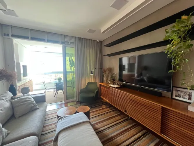Apartamento 02 suítes próximo a Beira Mar Norte