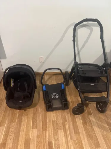Bebê conforto com carrinho Importado Peg Pérego