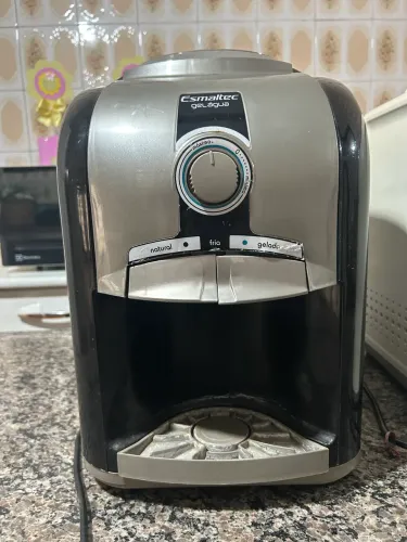 Bebedouro esmaltec preto 127V