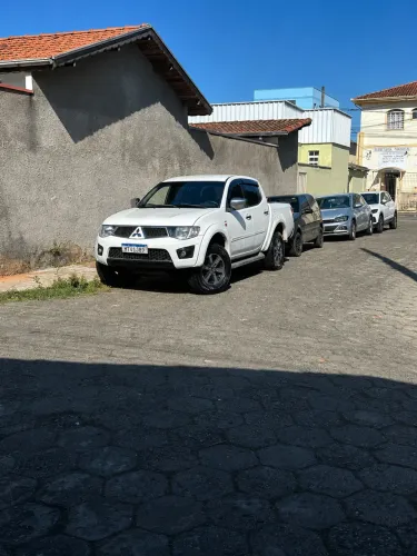 Mitsubishi L200 Triton HPE 3.2 CD TB Int.diesel AUT 2011