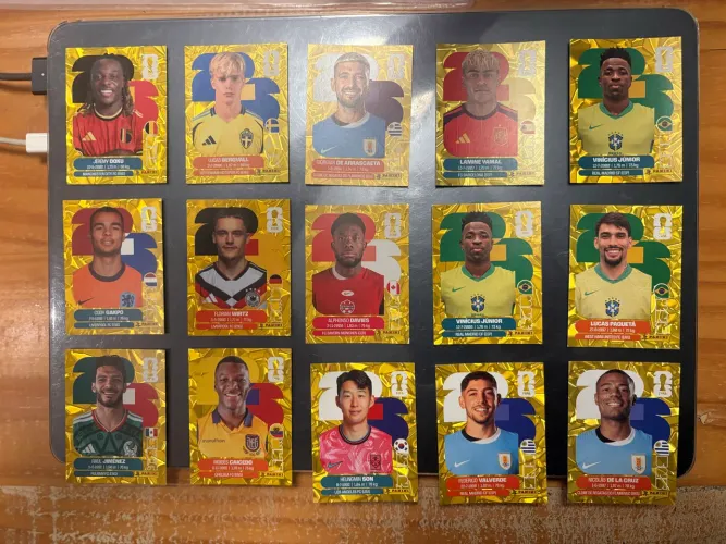 GOLD CRUMPLE WORLD CUP 2026