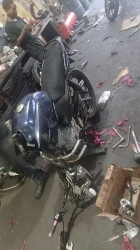 Preciso de ajudante de mecânico de motos 