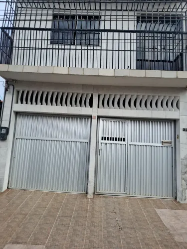 Casa de 2 andares no monte castelo próximo a igreja Nossa Senhora da Conceição.