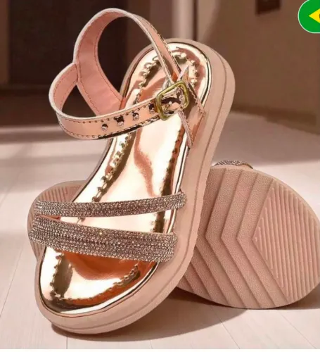 Sandália dourada com strass 32