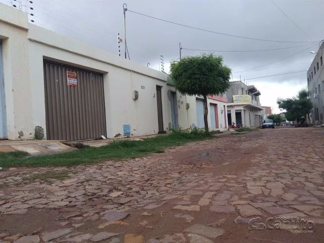 Casa com 2 quartos Quarto(s) para aluguel, 150m² - Frei Damião - Juazeiro do Norte