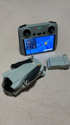 Drone Dji mini 3 controle com tela zerado