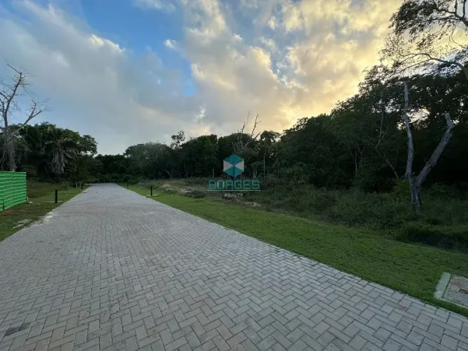 TERRENO EM CONDOMÍNIO RESIDENCIAL em MATA DE SÃO JOÃO - BA, PRAIA DO FORTE