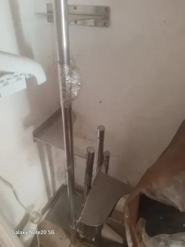 4 Araras de Paredes Inox medindo 1=1,20mt 2=0,80cm 1=0,60cm telefone 92= * WhatsAp