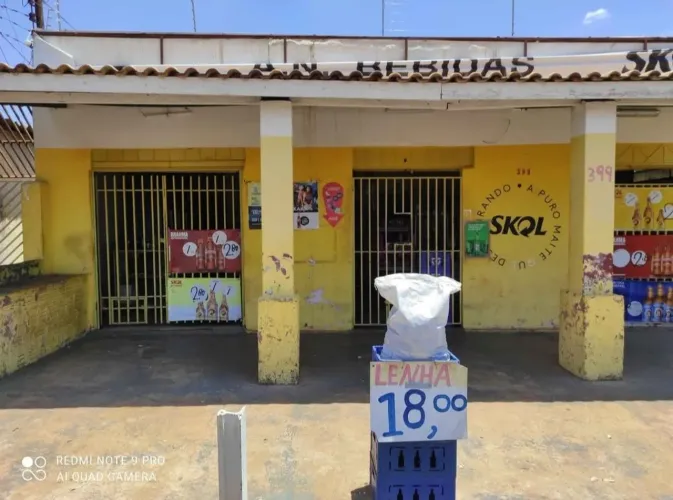 Vendo conveniência completa com placa solar + Casa