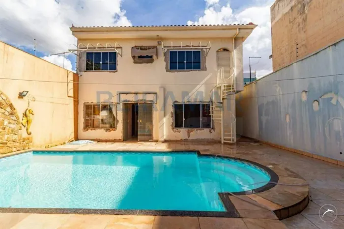 Casa para Venda em Brasília, Taguatinga Norte (Taguatinga), 5 dormitórios, 2 suítes, 5 ban