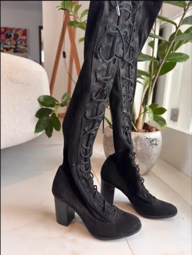 Bota Schütz Over tamanho 34