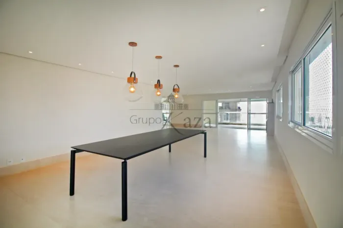 Oportunidade - Apartamento - Panamby - 4 Suítes - 440m².