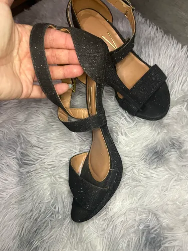 Sandália vizzano  TAM 34