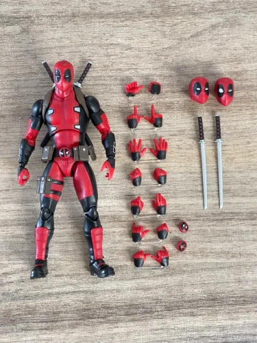 Deadpool mafex original 1/12 