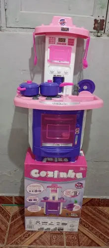 Cozinha infantil novinha 130$( entrego