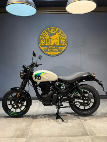 ROYAL ENFIELD HUNTER 350 BRAZIL WHITE