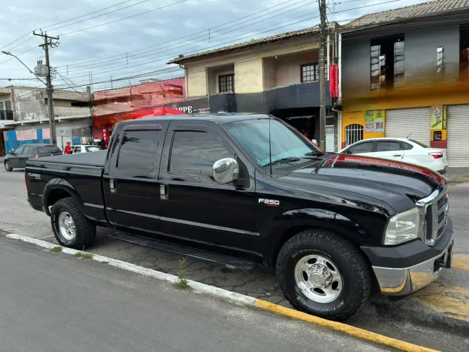 Ford F-250 XLT 4.2 TB Diesel 2005