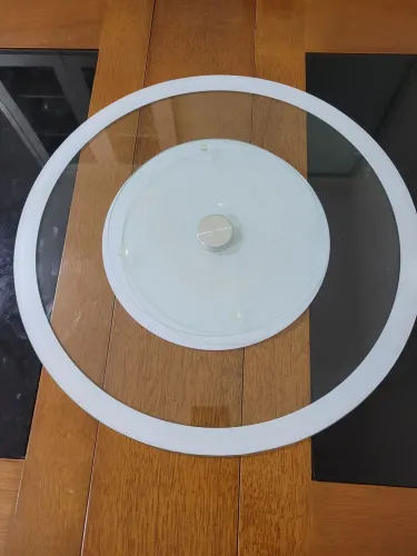 Centro de mesa giratório de vidro nunca usada