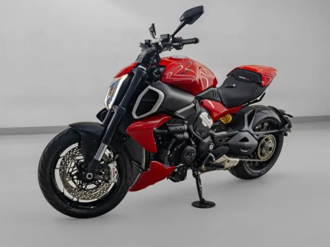 Ducati Diavel v4 2024