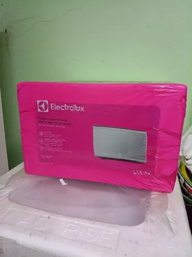 MICRO-ONDAS ELECTROLUX 31L COM PAINEL INTEGRADO EM AÇO INOX ESPELHADO 220V MI41S