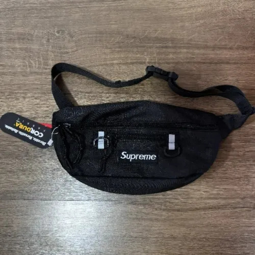 Pochete Supreme