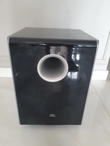 Caixa Som SUB marca JBL