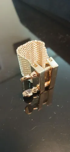 Abraçadeira para sax alto