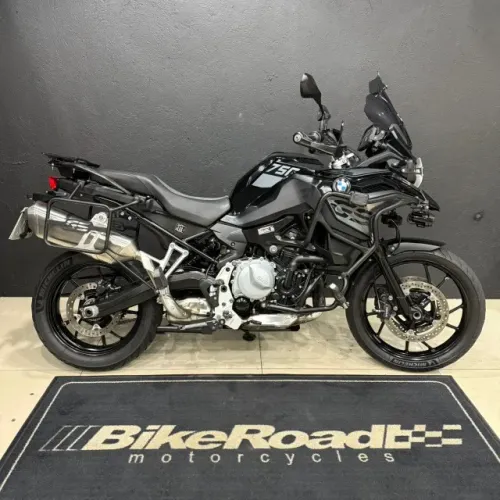 BMW F750GS Premium Triple Black - 2022
