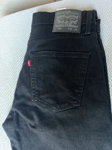 Calça levis 